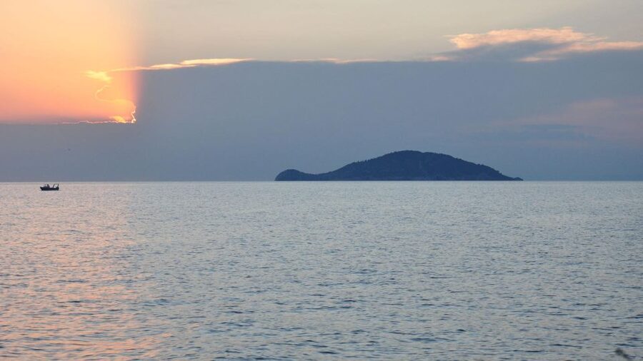 Neos Marmaras: Sunset West Sithonia Islets Sailboat Tour - How much sailing should you expect?