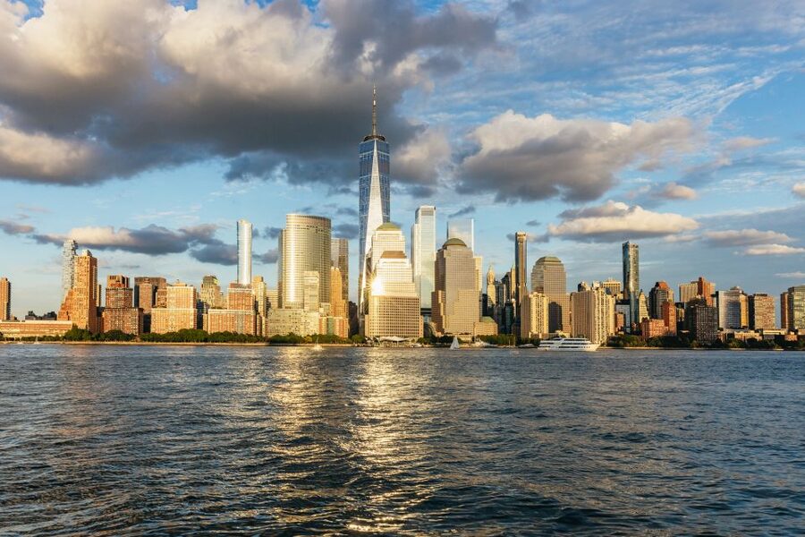 New York City: Sunset Yacht Cruise - Boarding and settling into your assigned table