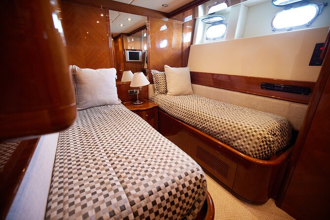 Number Juan 100ft Yacht Azimut Rental - Swimming and water toys on the Sea of Cortez