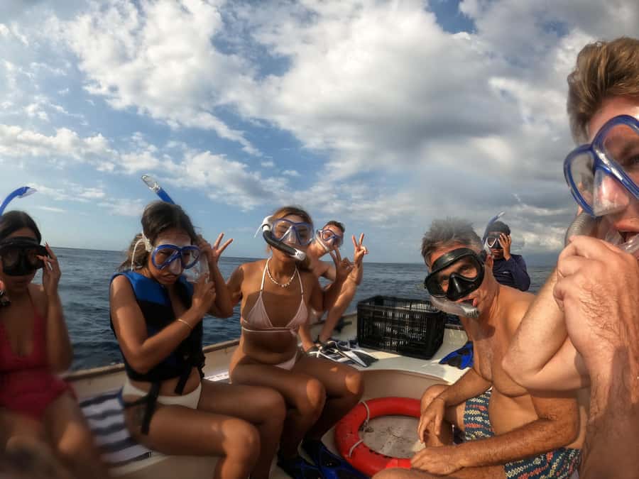 Nusa Lembongan: 4-in-1 Half-Day Catamaran Snorkeling Cruise - What the service is like