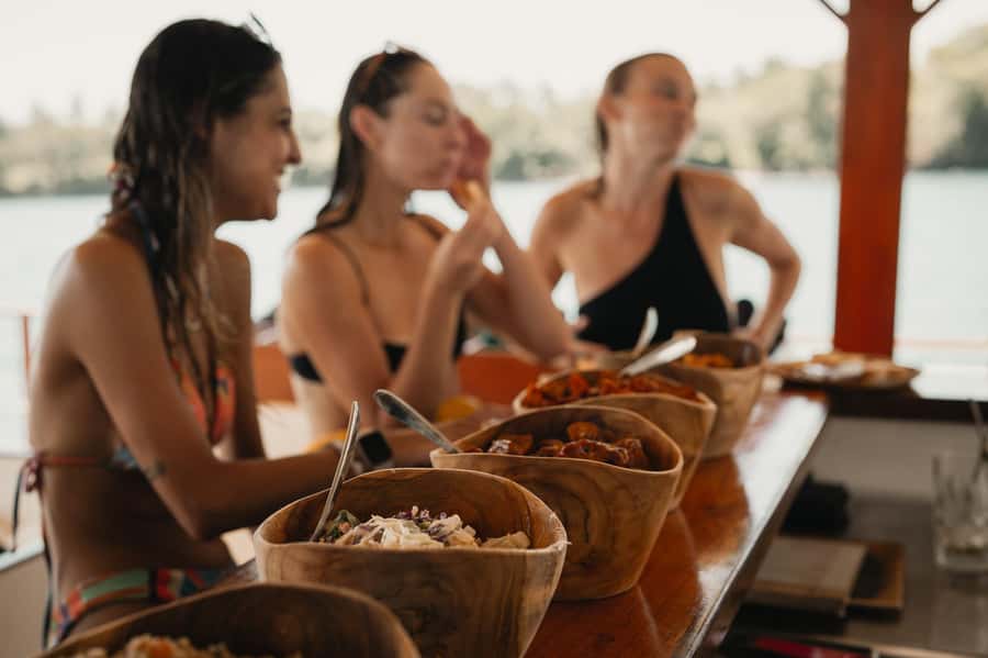 Nusa Lembongan: 4-in-1 Half-Day Catamaran Snorkeling Cruise - Who should book this cruise?