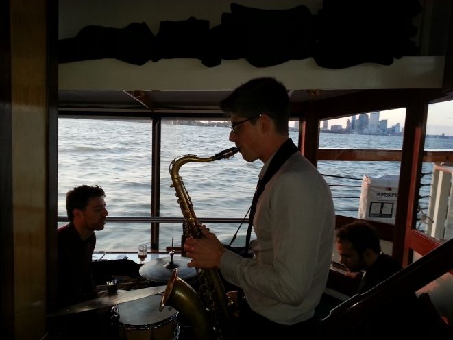 NYC: Evening Jazz Cruise on the Yacht Manhattan - Battery Park, the Financial District, and South Street Seaport