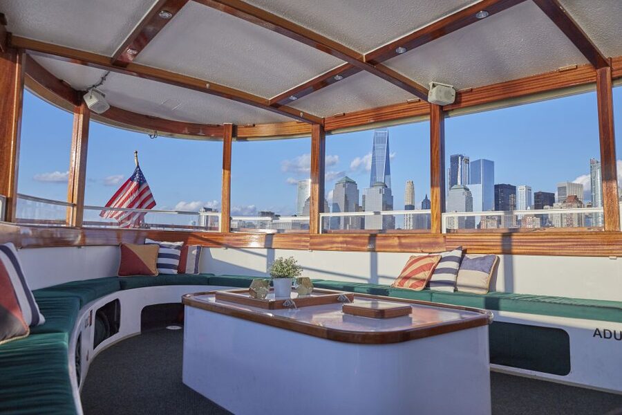 NYC: Hudson River Fall Foliage Yacht Tour - Practical booking advice for an autumn departure