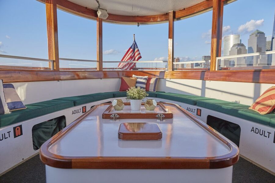 NYC: Hudson River Fall Foliage Yacht Tour - The Palisades cliffs and the autumn shoreline
