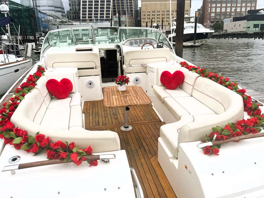 NYC: Statue of Liberty Private Yacht Tour - The Hudson River route and the widening city view