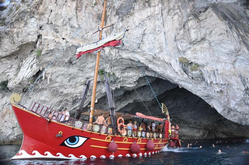 Nydri: Sailing Through History. Daily Cruise with Beach BBQ - Walking through Spartochori on Meganisi