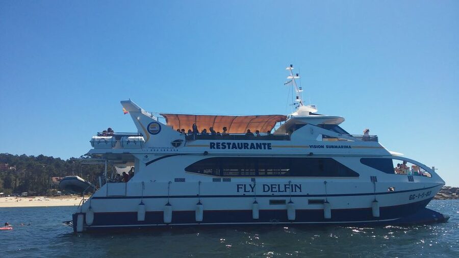 O Grove: Ría de Arousa Catamaran Tour with Seafood Lunch - Key points to know before you book