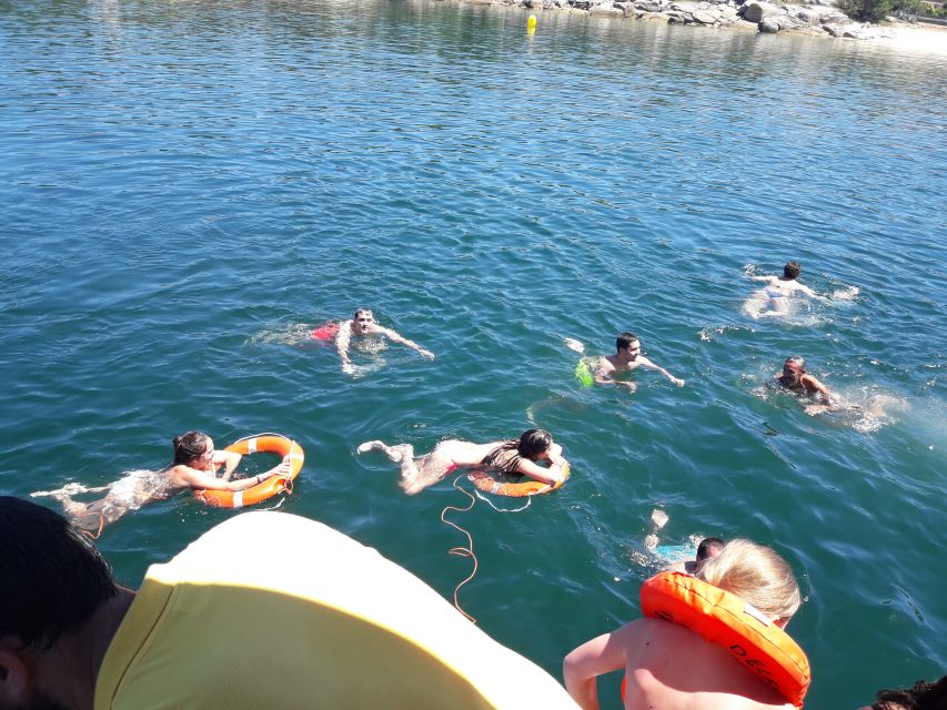 O Grove: Ría de Arousa Catamaran Tour with Seafood Lunch - What $46 includes, and where the value lies
