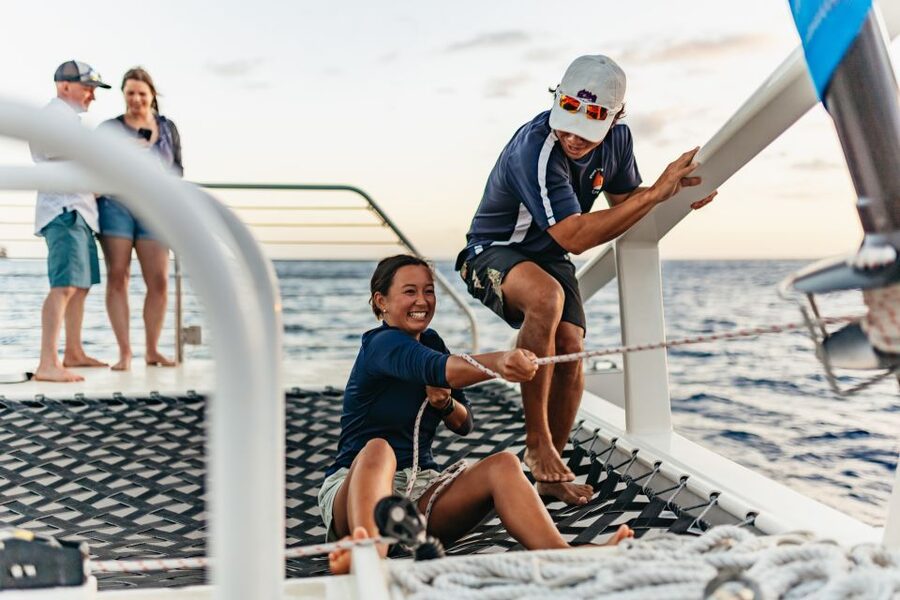 Oahu: Waikiki Sunset Catamaran Cocktail Cruise - Practical tips for a smoother evening
