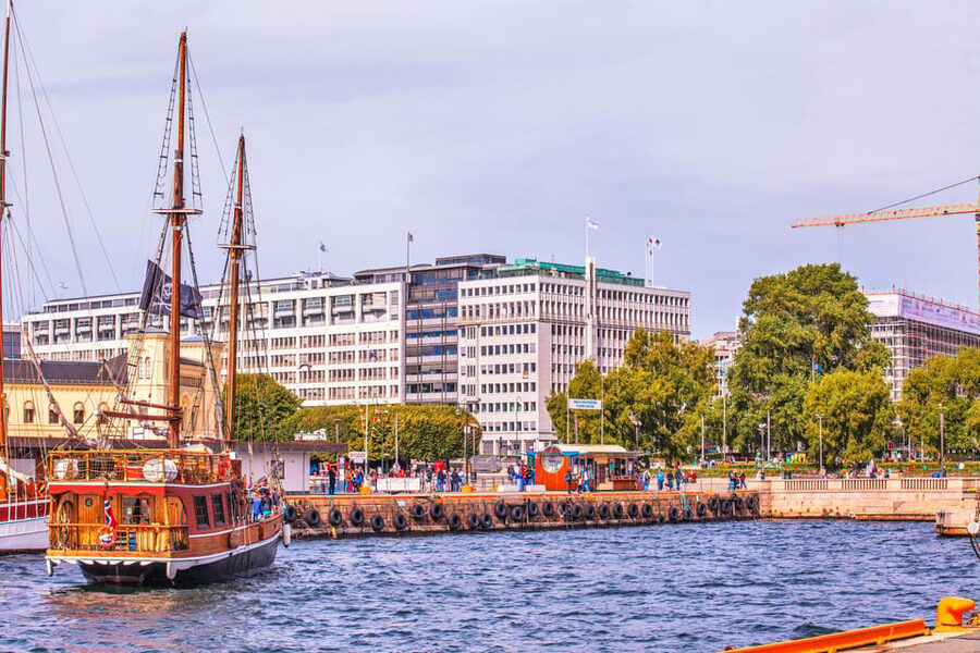 Oslo: Fjord Mini Cruise by Wooden Sailing Ship - Akershus Fortress and Oslo seen from the water