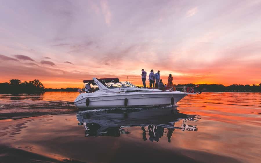 Ottawa: Downtown Yacht Cruise - Wed-Sun @ 6PM - 75 Minutes - Is $90 per person a fair price?