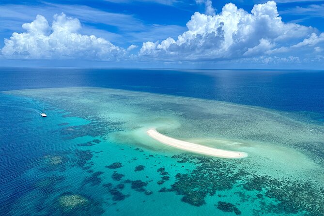 Outer Reef Mackay Cay Sail & Snorkel Adventure from Port Douglas - Sailing from Port Douglas toward Mackay Cay