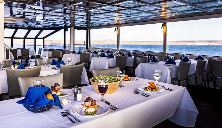 Page: Wahweap Bay Canyon Princess Yacht Dinner Cruise - Small details that improve the evening