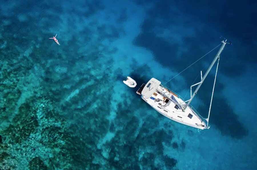 Palawan: Private Sailing Yacht Cruise in El Nido - Setting out on the 43-foot Beneteau Oceanis 430