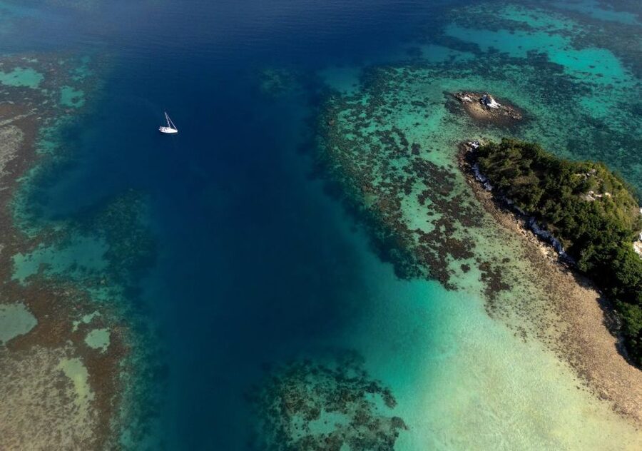 Palawan: Private Sailing Yacht Cruise in El Nido - Lunch with a view