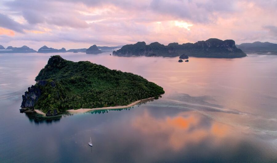 Palawan: Private Sailing Yacht Cruise in El Nido - How good is the skipper and onboard hosting?