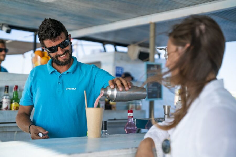 Palma: Catamaran Cruise with Swimming and Snorkelling - Food, drinks, and the onboard bar