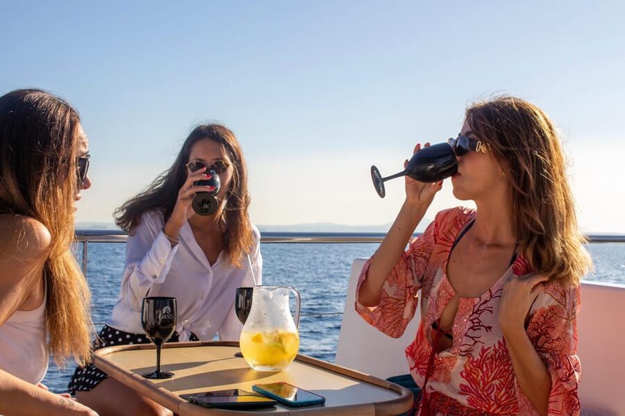 Palma: Cueva Verde and Cala Vella Catamaran Cruise with BBQ - Music, service, and the feel of the day
