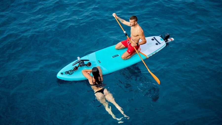 Palma de Mallorca: Private Yacht Trip with Drinks - Paddleboards, snorkels, and underwater scooters