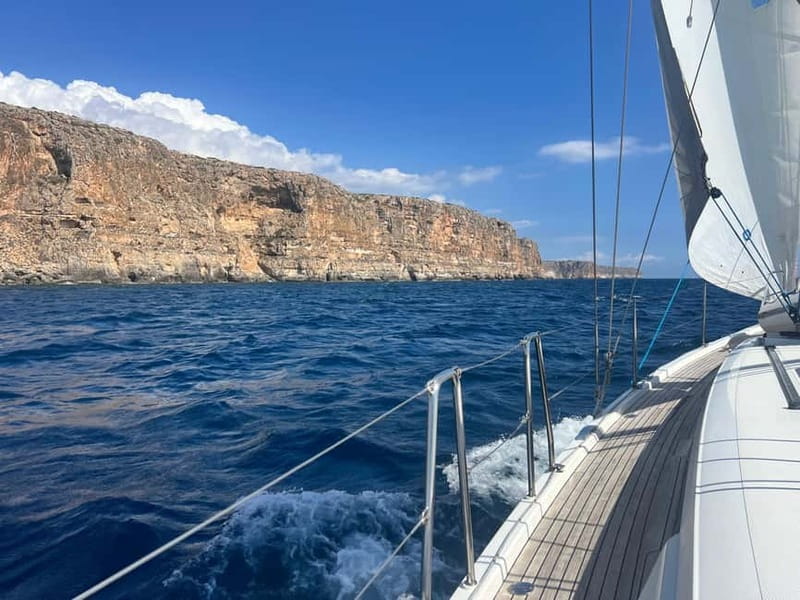 Palma de Mallorca: Sailing Tour with Drinks and Tapas - The return sail and changing views of Mallorca’s coast