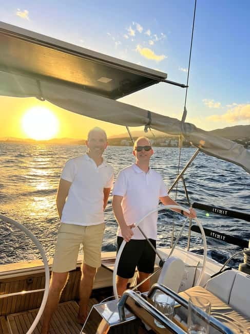 Palma de Mallorca: Sailing Tour with Drinks and Tapas - The boat, service, and group atmosphere