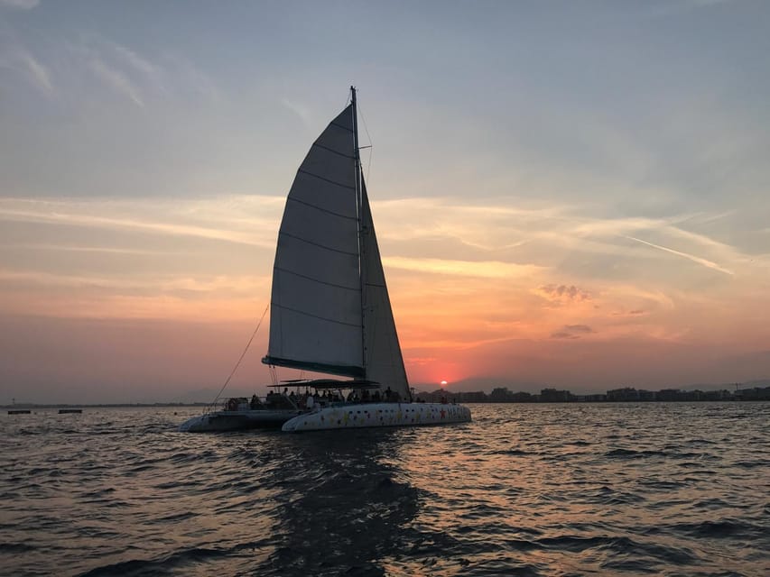 Palma de Mallorca: Sunset Sailing Catamaran Trip with Drink - Practical concerns for families and mobility