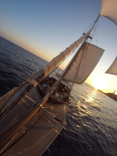Palma de Mallorca: Wooden Sailboat; Food, Views & History - Cala Punta Negra and Time in the Water