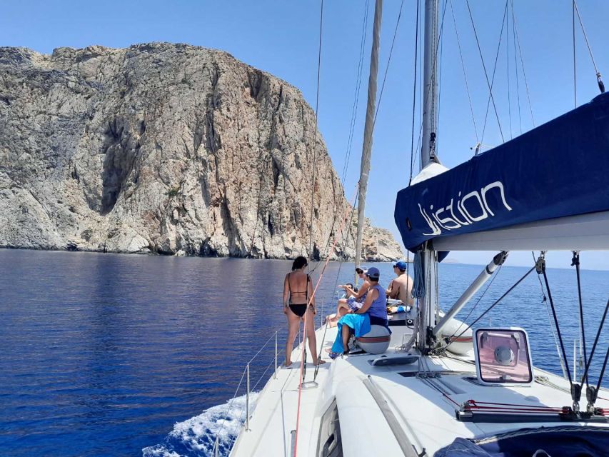 Paros: Full-Day Sailing Yacht Cruise - Schoinousa or Koufonissia by yacht