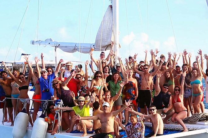 Party On Sailing Cruise to Isla Mujeres from Cancun - The return sail to Cancun