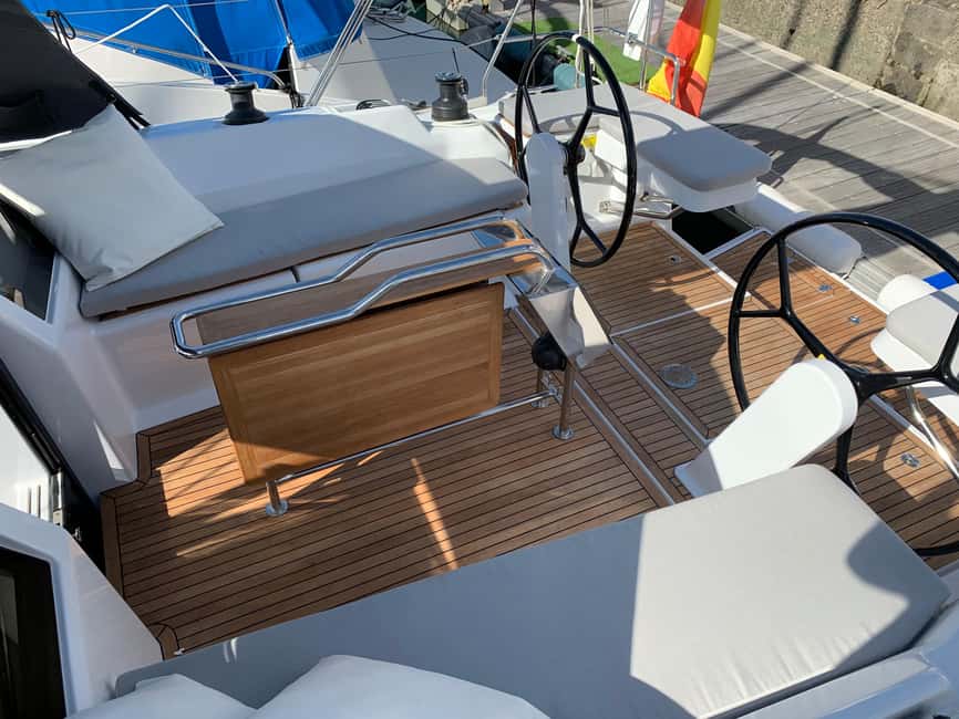 Pasito Blanco : Private sailing tour with food & drinks - Anchoring in a bay for swimming and snorkeling