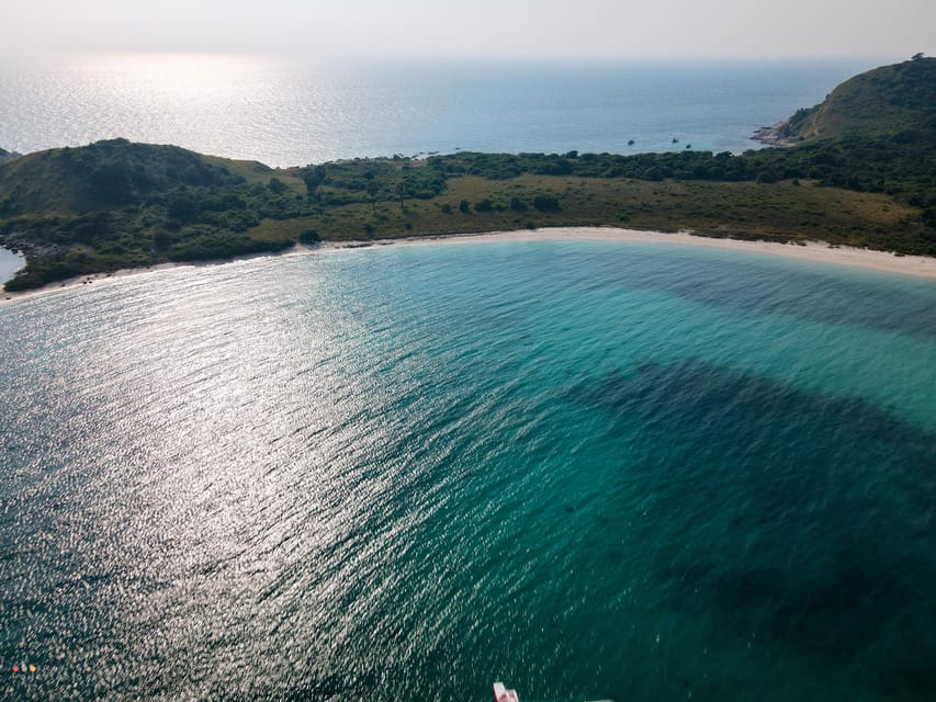Pattaya: Full-Day 2 Islands Yacht Trip with Lunch and Sunset - Crew Service and How the Day Feels