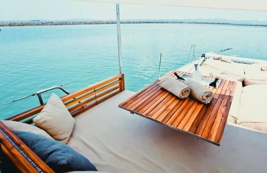 Phuket: Coral and Racha Islands Hype Luxury Catamaran - The afternoon turns into a sunset party