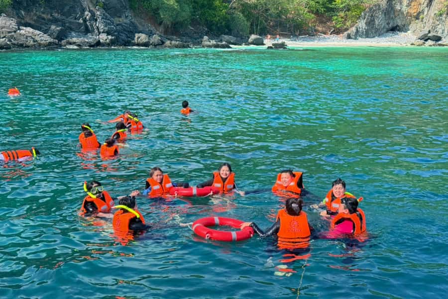 Phuket: Coral Island Day Trip and Sunset Dinner by Catamaran - Dinner with Promthep Cape in view