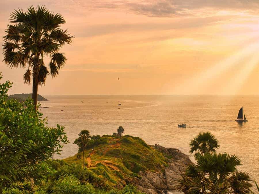 Phuket : Coral Island & Racha Island by Catamaran Tour - Group size, language, and the sound of the day