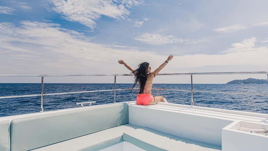 Phuket: Indigo Luxury Yacht to Phi Phi, Maya & Maithon - The guide and crew make a real difference