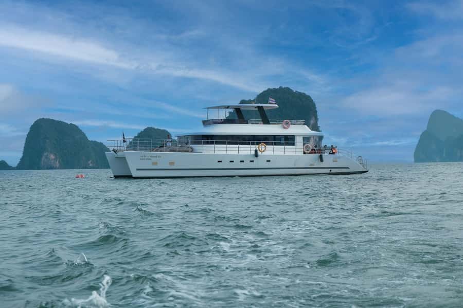 Phuket: James Bond Island and Phang Nga Bay by Premium Yacht - Who should book this experience?
