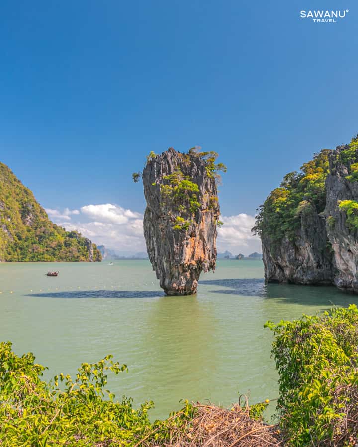 Phuket: James Bond Island Tour By Premium Speed Catamaran - Panak Island brings the first limestone views