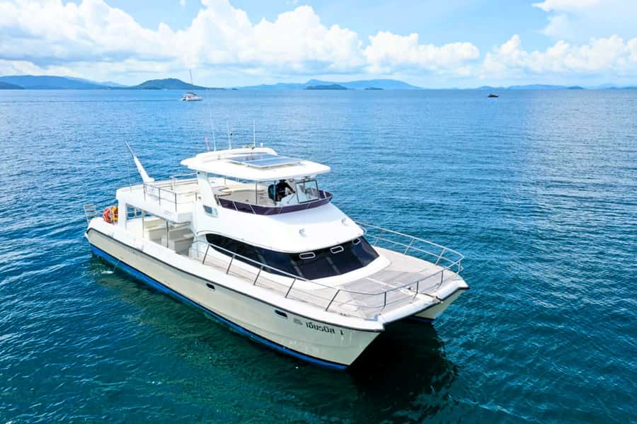 Phuket/Khao Lak: Similan Islands Luxury Catamaran Experience - Why the catamaran matters on the trip to the Similans