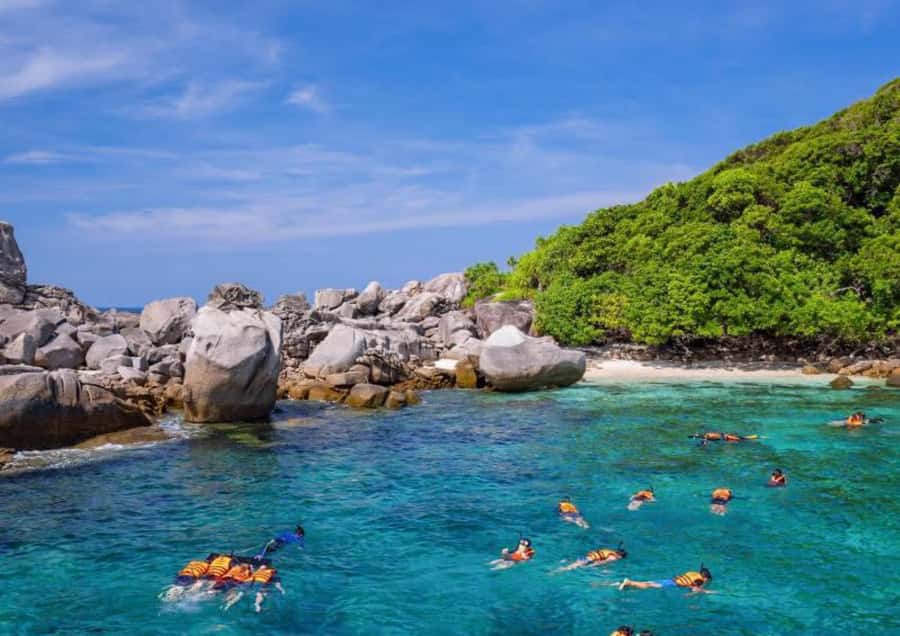 Phuket/Khaolak: Similan Islands Speed Catamaran Premium Trip - The Ride Back and Thai Snacks at the Pier