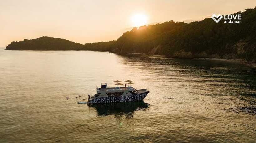 Phuket: Phi Phi Maiton Island Sunset Premium Catamaran Tour - What $128 really buys you