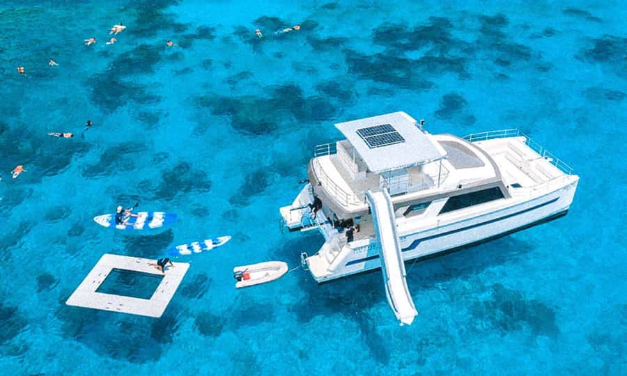Phuket: Phi Phi, Maya, and Maiton by Luxury Yacht with Lunch - Phi Phi and the first look at the Andaman Sea
