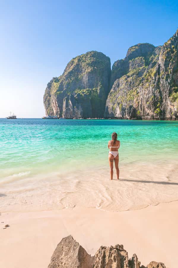 Phuket: Phi Phi, Maya & Bamboo By Premium Speed Catamaran - Maya Bay and the price of fame