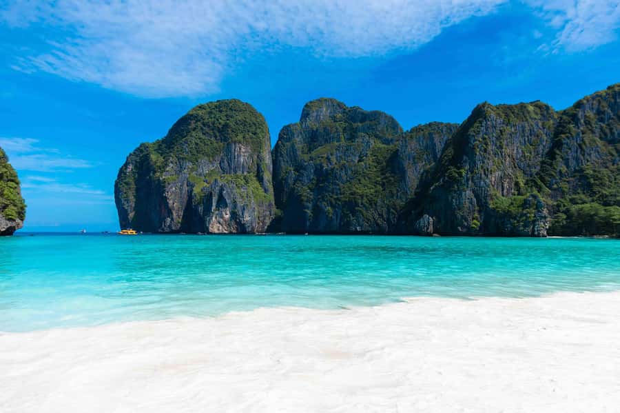 Phuket: Phi Phi, Maya & Bamboo By Premium Speed Catamaran - The speed catamaran ride to the islands