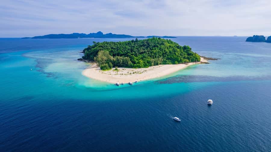 Phuket: Phi Phi Maya Bamboo Island By Speed Catamaran - Why this Phi Phi tour costs more than a basic boat trip
