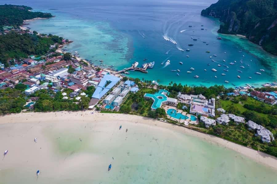 Phuket: Phi Phi Maya Bamboo Island By Speed Catamaran - Pileh Lagoon is the most active water stop