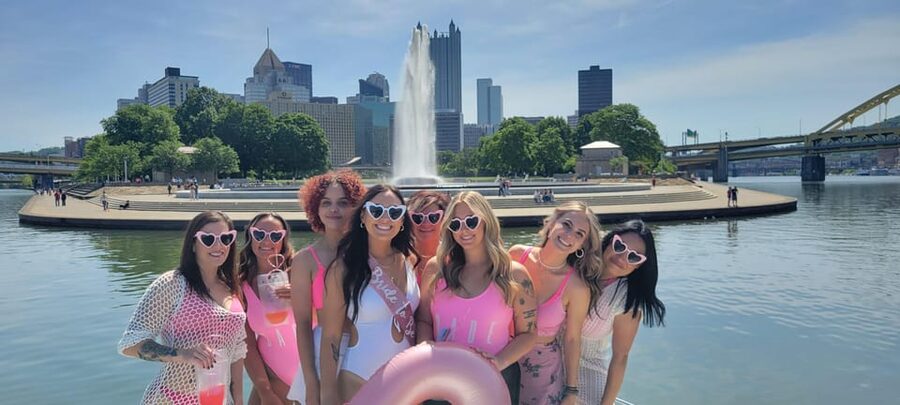 Pittsburgh: Private Yacht River Cruise with Captain and BYOB - What the captains add to the ride