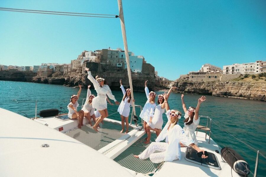 Polignano: Catamaran Cruise with Aperitif and Food - Why a catamaran is a smart way to see Polignano