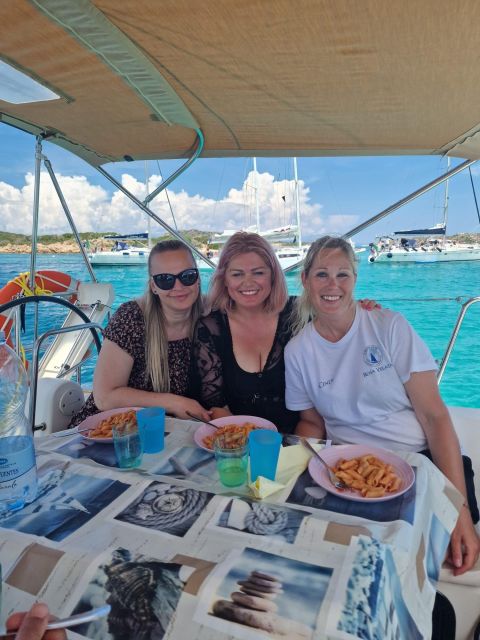 Poltu Quatu: La Maddalena Archipelago Sailboat full-day trip - What the small boat changes