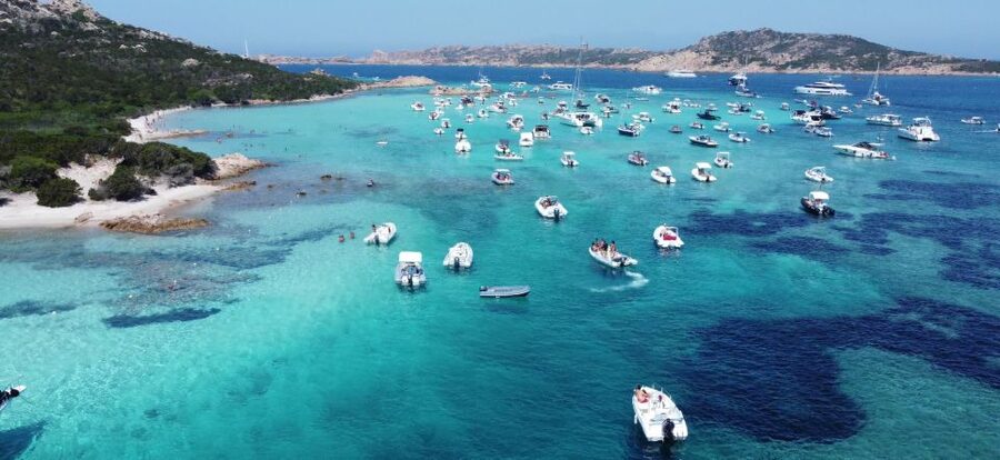 Poltu Quatu: La Maddalena Archipelago Sailboat full-day trip - Spargi: your first hour in the water