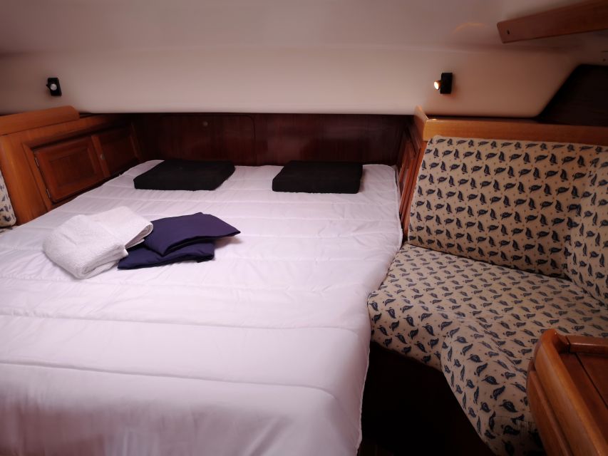 Ponta Delgada: Private Sailboat Cruise with Drinks & Snacks - Drinks, snacks, and the optional Azores tasting menu